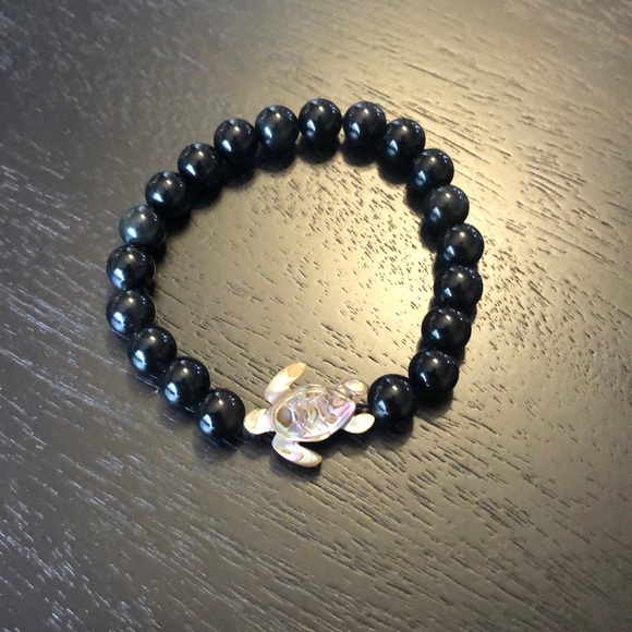 Obsidian and abalone shell turtle bracelet - Picture 1 of 8